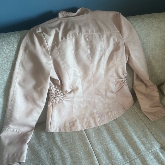 Faux blush coloured leather jacket - Picture 6 of 6
